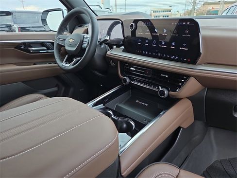 New 2026 Chevrolet Tahoe High Country w/ Sun And Tow Package image 17