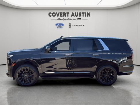 Used 2021 Cadillac Escalade Premium Luxury RWD image 2