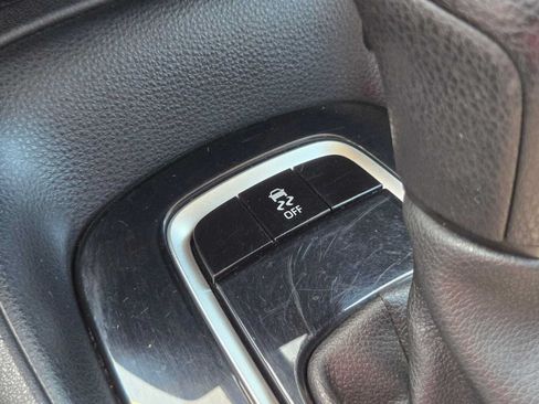 Certified 2020 Toyota Corolla LE FWD image 32