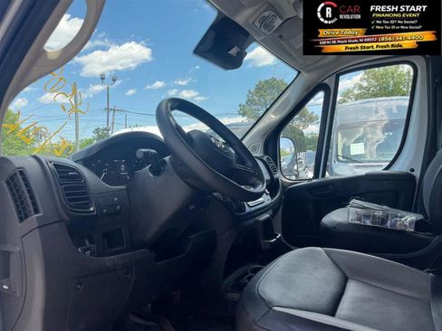 Used 2025 RAM ProMaster 3500 w/ Convenience Group FWD image 12