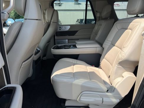 Used 2020 Lincoln Navigator L Reserve w/ Luxury Package AWD/4WD image 14