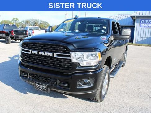 Used 2025 RAM 2500 Big Horn AWD/4WD image 3
