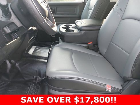 Used 2024 RAM 2500 Tradesman w/ Chrome Appearance Group image 15