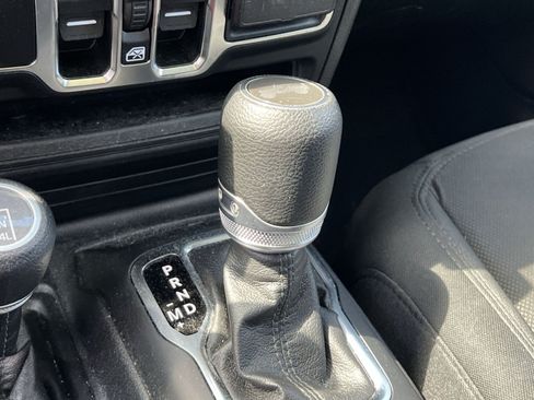 Used 2021 Jeep Wrangler Unlimited Sport AWD/4WD image 17