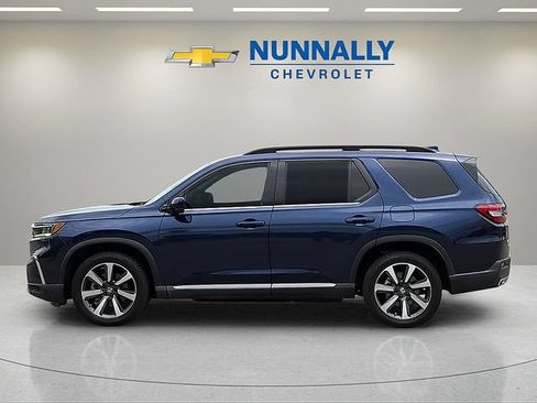 Used 2025 Honda Pilot Elite image 2
