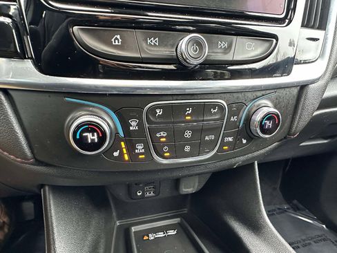 Certified 2023 Chevrolet Traverse RS image 14