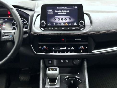 Certified 2025 Nissan Rogue SV AWD/4WD image 13