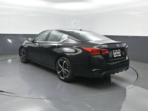 Used 2024 Nissan Altima 2.5 SR w/ SR Premium Package FWD image 27