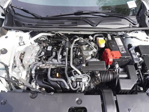 Certified 2025 Nissan Sentra SV FWD image 7