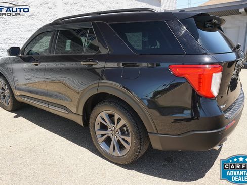 Used 2022 Ford Explorer XLT w/ Equipment Group 202A AWD/4WD image 8