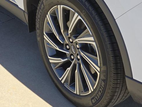 Used 2026 Lincoln Aviator 2WD image 7