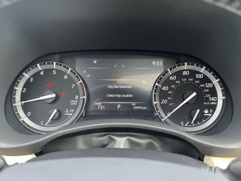 Used 2021 Toyota Highlander XLE FWD image 29