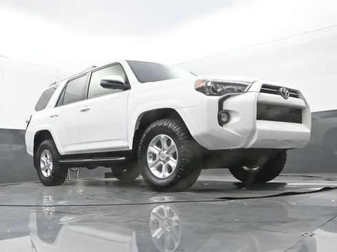 Used 2024 Toyota 4Runner SR5 Premium w/ Moonroof Package AWD/4WD image 25