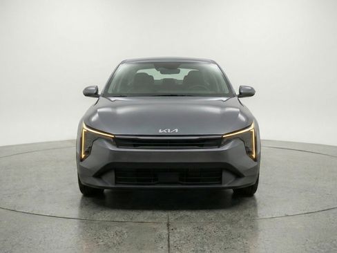 Used 2025 Kia K4 LXS image 2