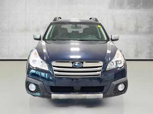 Used 2014 Subaru Outback 3.6R Limited image 2