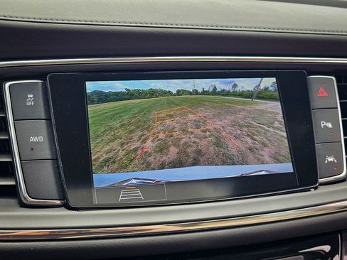 Used 2020 Buick Enclave Premium w/ Sun and Sites Package AWD/4WD image 28