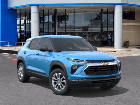 New 2026 Chevrolet TrailBlazer LS w/ LS Convenience Package FWD image 7
