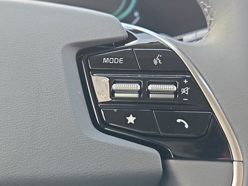 New 2026 Kia Niro EX FWD image 25