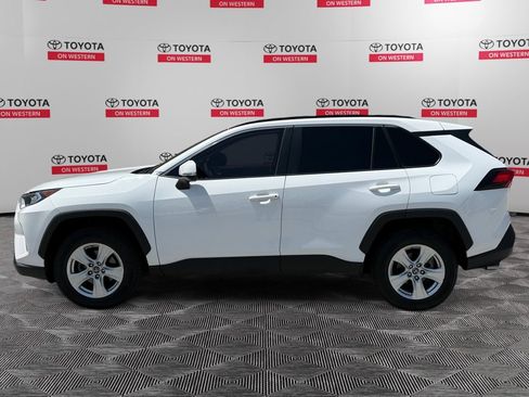 Used 2019 Toyota RAV4 XLE FWD image 8