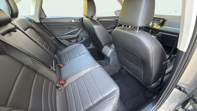 Used 2024 Volkswagen Jetta SE FWD image 27