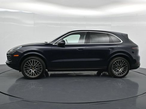 Certified 2023 Porsche Cayenne AWD/4WD image 2
