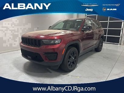 Used 2025 Jeep Grand Cherokee Altitude