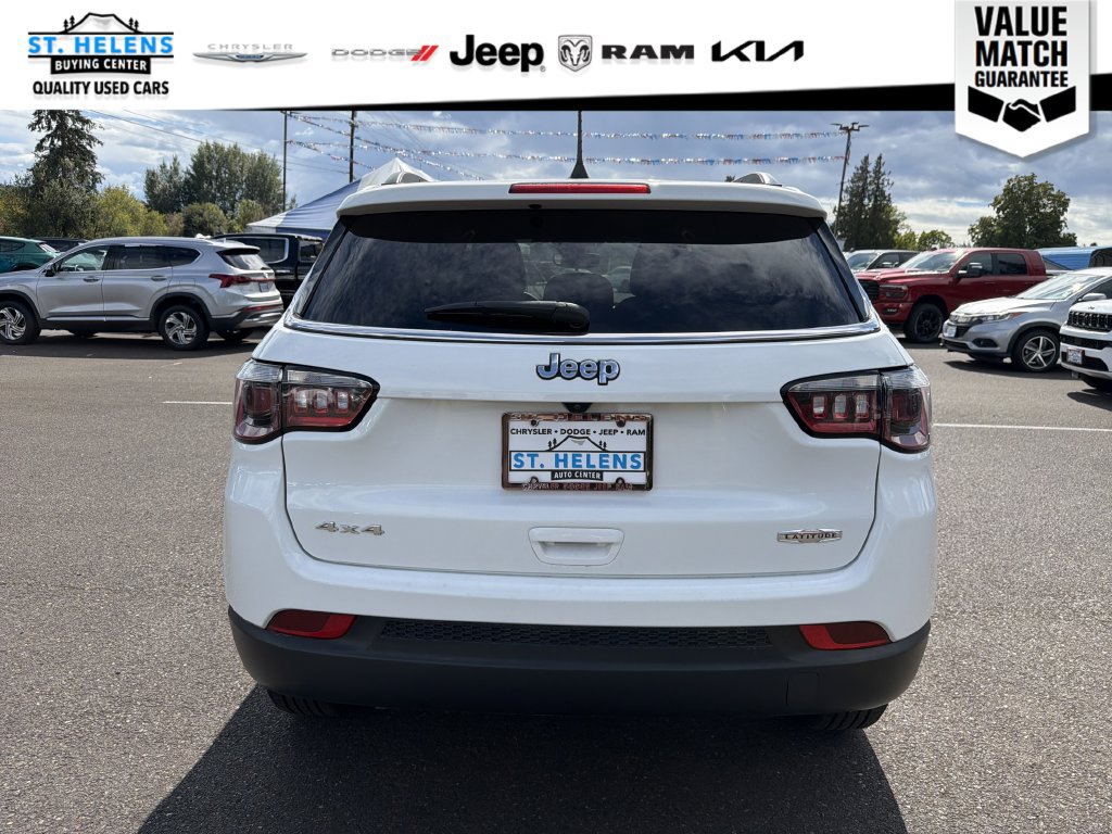 Used 2024 Jeep Compass Latitude AWD/4WD image 5