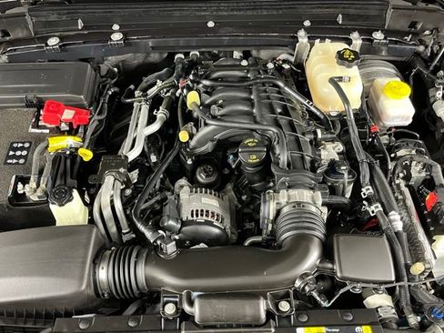 Used 2022 Jeep Wrangler Unlimited Sport AWD/4WD image 8