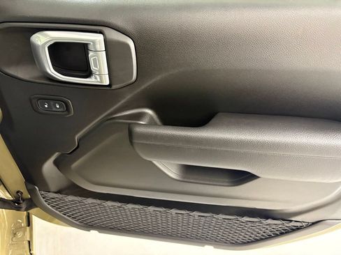 New 2026 Jeep Gladiator Sport AWD/4WD image 12