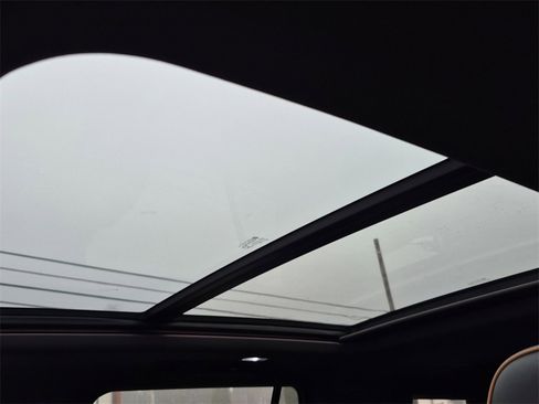 Used 2022 GMC Yukon AT4 image 28