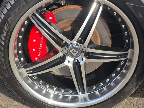 Used 2012 Ford Mustang GT image 10