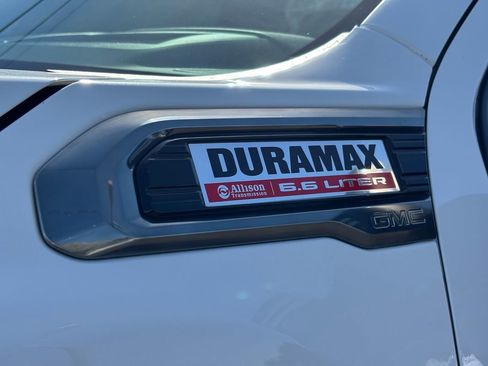 Used 2022 GMC Sierra 2500 AT4 w/ AT4 Premium Plus Package image 14