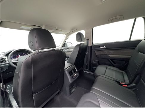 Used 2023 Volkswagen Atlas SE w/ Black Wheel Package FWD image 23
