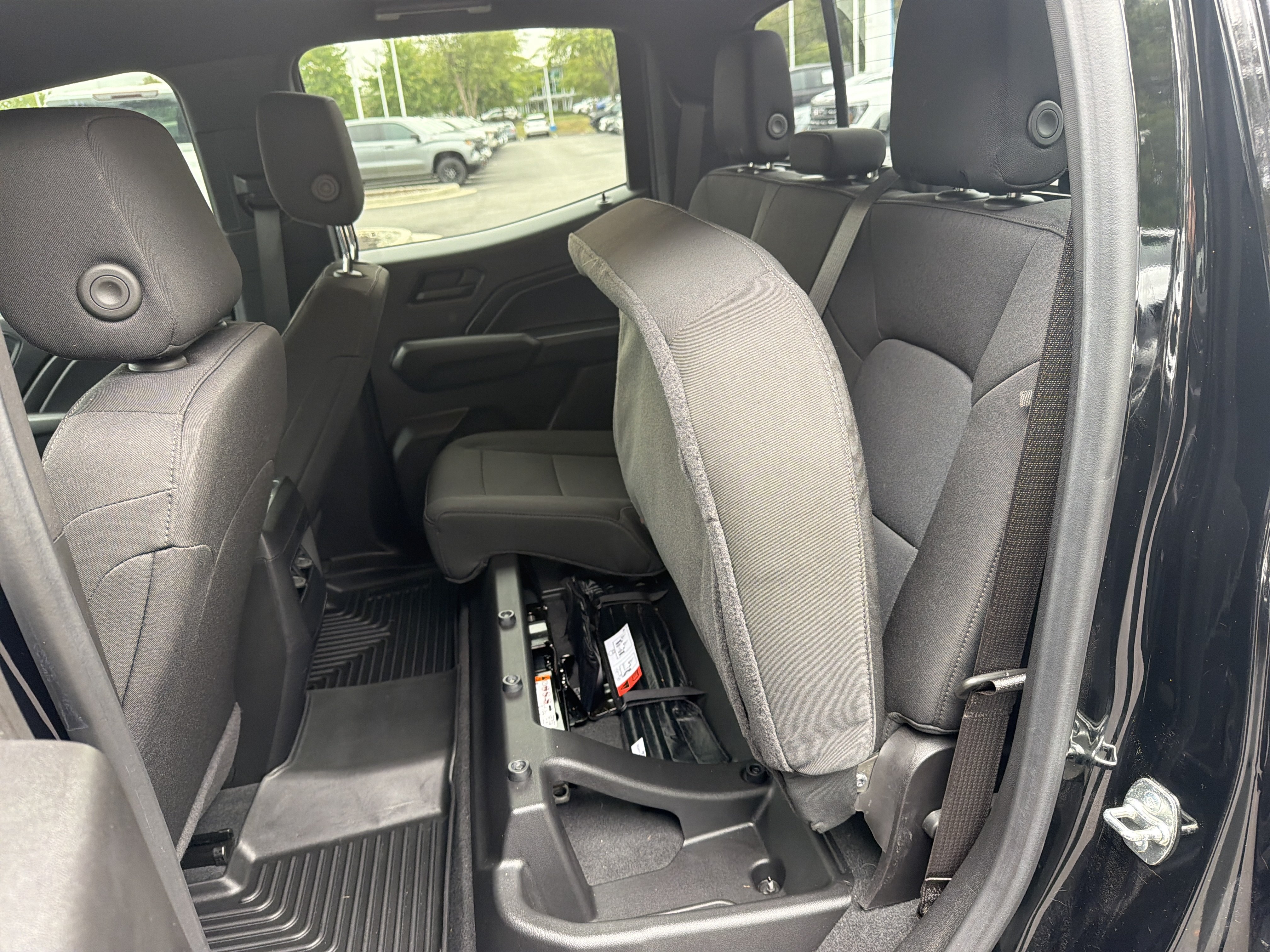 Used 2024 Chevrolet Colorado Trail Boss w/ Technology Package AWD/4WD image 33