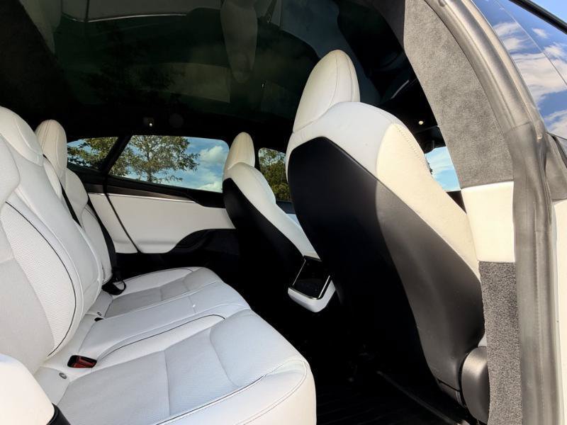 Used 2022 Tesla Model S Plaid AWD/4WD image 23
