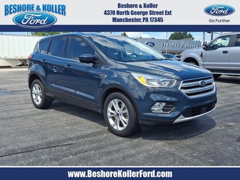Certified 2019 Ford Escape SE AWD/4WD image 1
