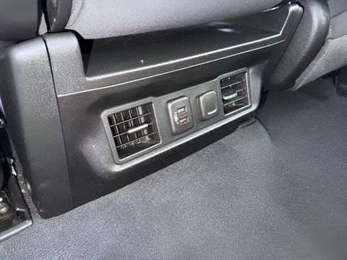 Used 2021 GMC Sierra 1500 Elevation image 17