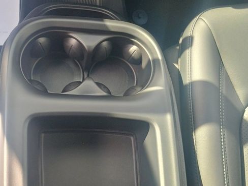 New 2025 Chrysler Pacifica Select image 36