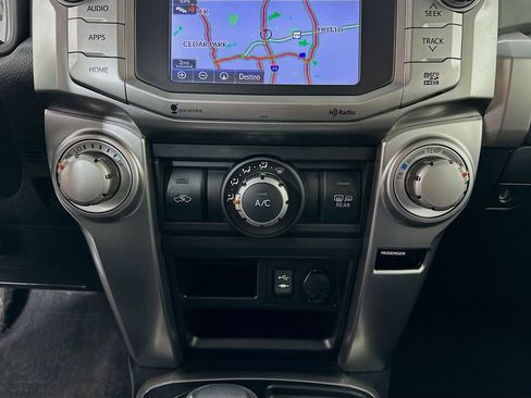 Used 2015 Toyota 4Runner SR5 image 16