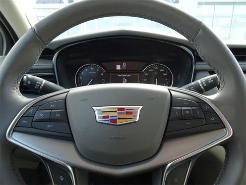 Certified 2024 Cadillac XT5 Premium Luxury w/ LPO, Floor Liner Package image 21