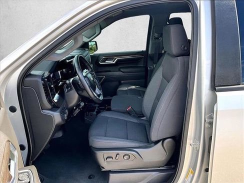 Used 2022 Chevrolet Silverado 1500 LT AWD/4WD image 24