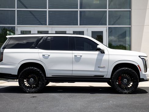 Used 2025 Cadillac Escalade V AWD/4WD image 20