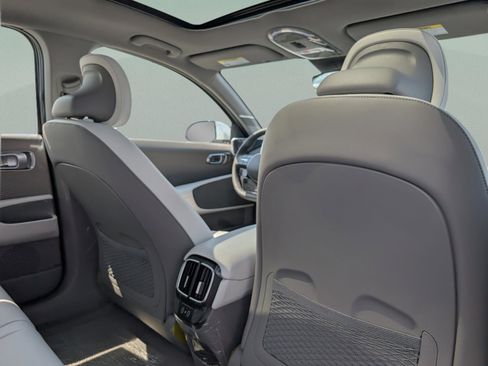 New 2025 Hyundai Ioniq 6 Limited image 16