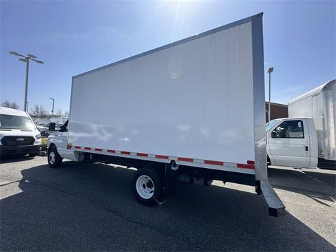 New 2024 Ford E-450 and Econoline 450 Super Duty w/ Power Windows & Locks Group image 13