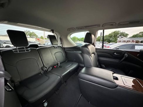 Used 2018 INFINITI QX80 2WD w/ Driver Assistance Package image 39