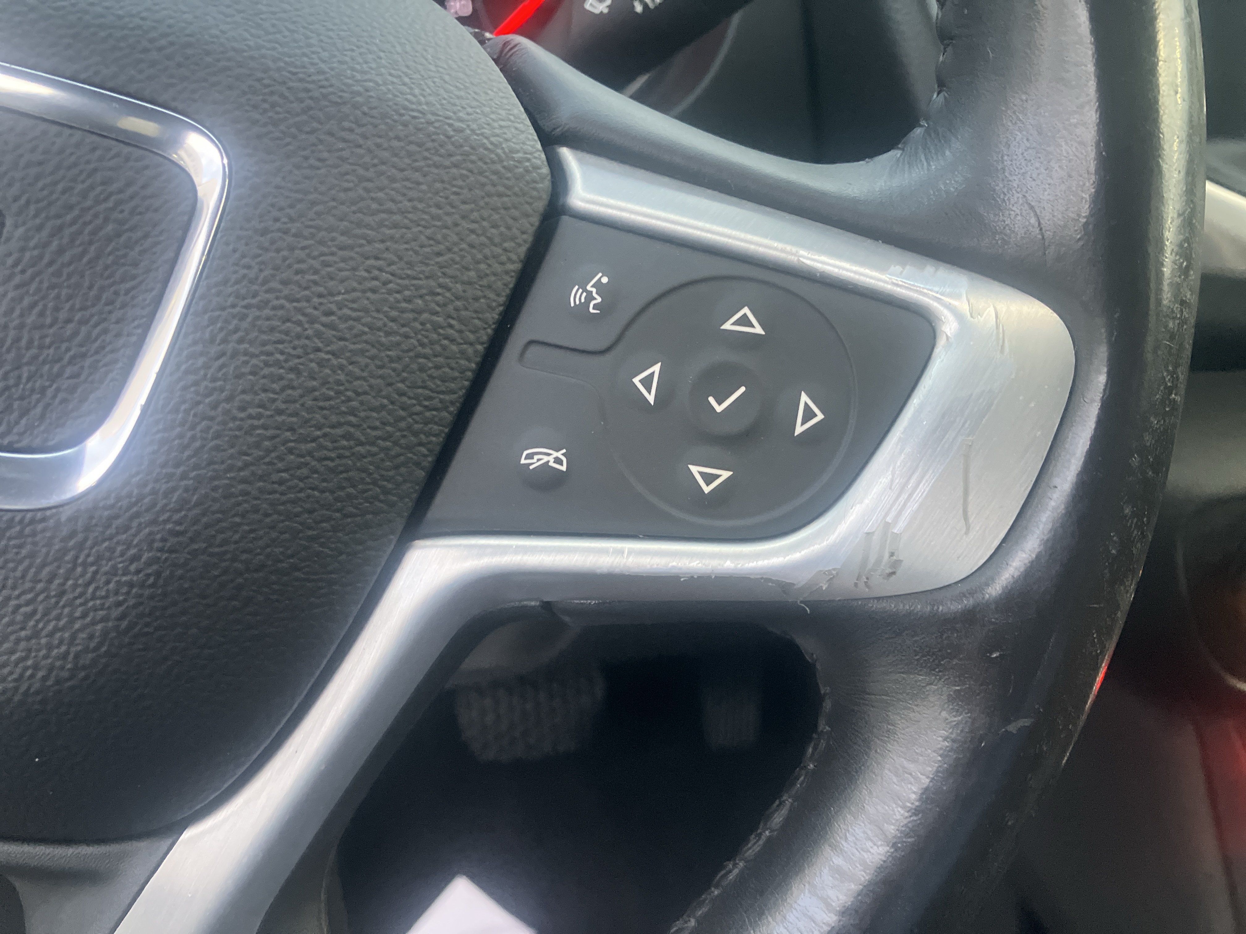 Used 2020 GMC Terrain SLE FWD image 21
