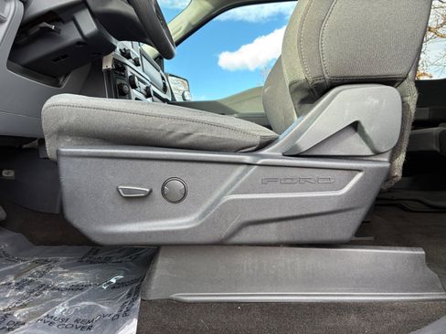 Used 2022 Ford F150 XLT w/ XTR Package image 14