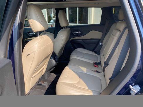 Used 2015 Jeep Cherokee Limited AWD/4WD image 10