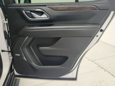 Used 2022 Chevrolet Tahoe LT w/ Luxury Package image 35