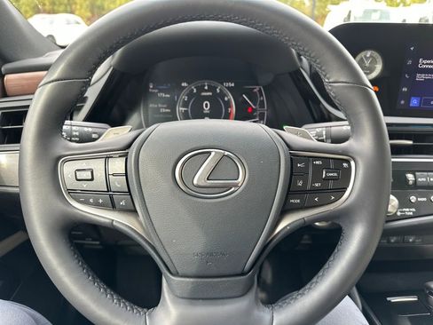 Used 2024 Lexus ES 350 w/ Premium Package image 20